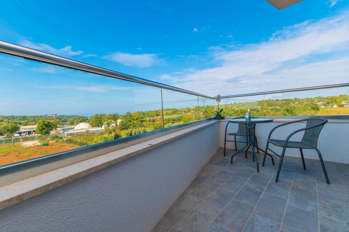 Hotel Delfin Lanterna Tar-Vabriga Екстер'єр фото